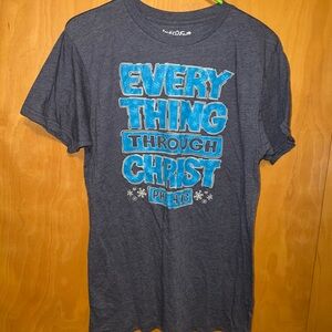 New everything through Christ tee sz M